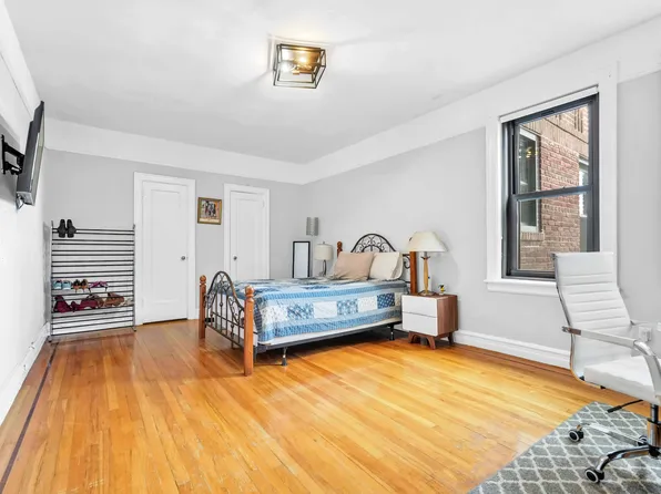 76-66 Austin Street image 5 of 10