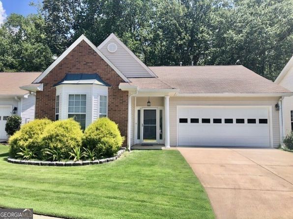 2037 Village Park Dr