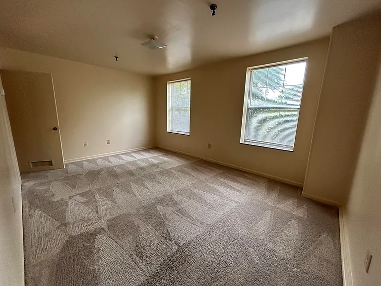 397 Highland Ave SW #305 — Photo 3