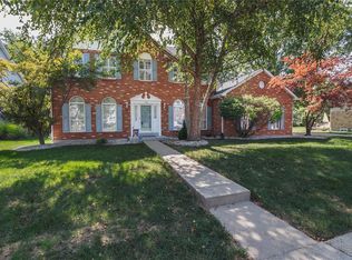 408 Courtney Estates Dr, Fenton, MO 63026