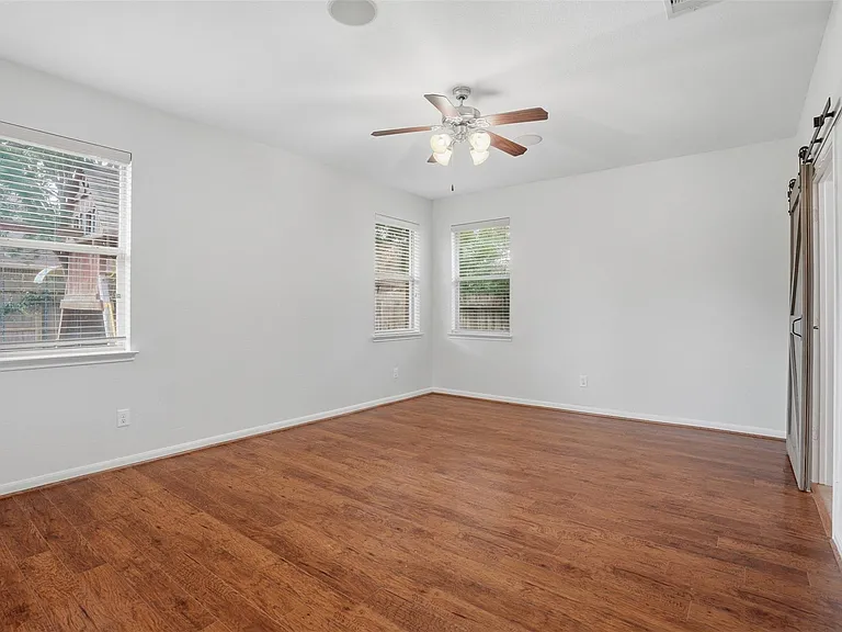 11126 Celano Dr — Photo 17