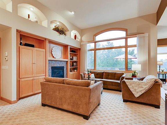 3rd image of 4402 Derrymoor Ct
