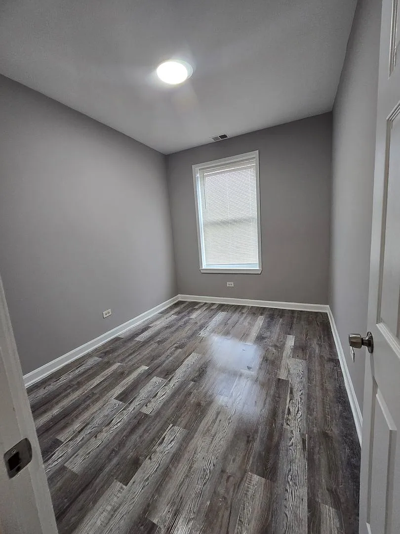 351 S Homan LLC — Photo 1
