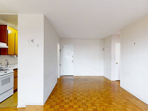 2nd image of 2935 W 5th St APT 13A