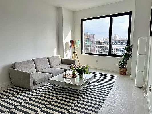 1st image of 22 Chapel St APT 10C