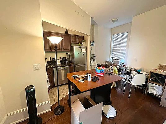3rd image of 100 W 105th St APT D4