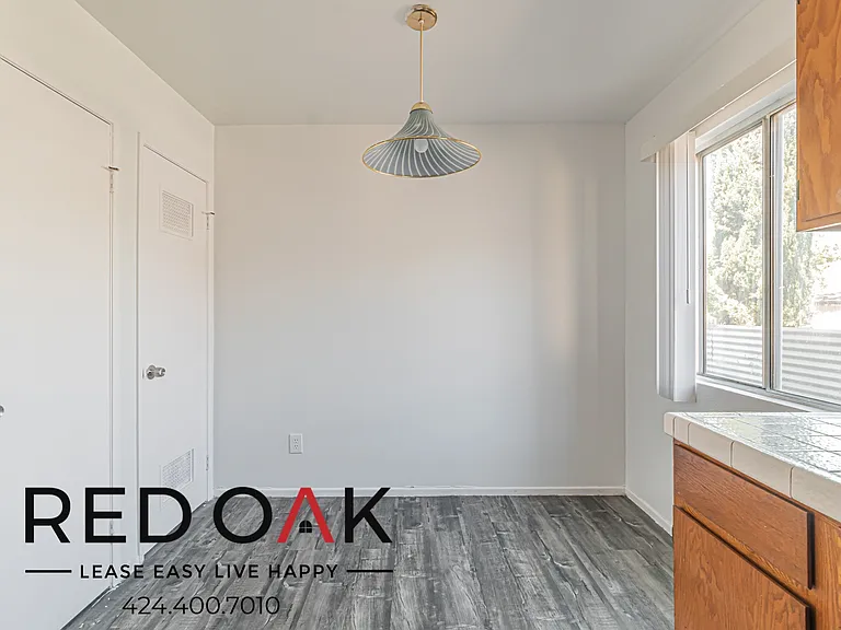 337 Stepney St #4 — Photo 9