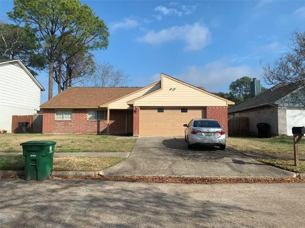 10514 Clear Cove Ln, Houston, TX 77041