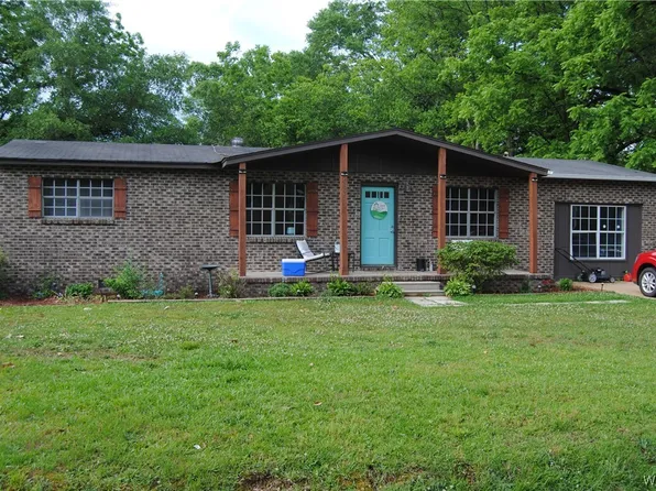 403 6th St NE, Fayette, AL 35555