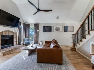 8209 Weatherly Dr, Rowlett, TX 75089