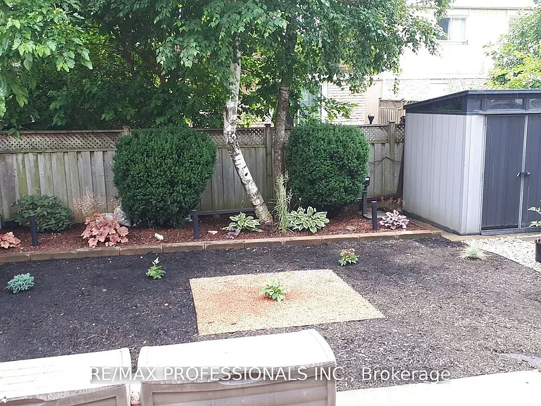 19 Elmbrook Cres #LOWER — Photo 25