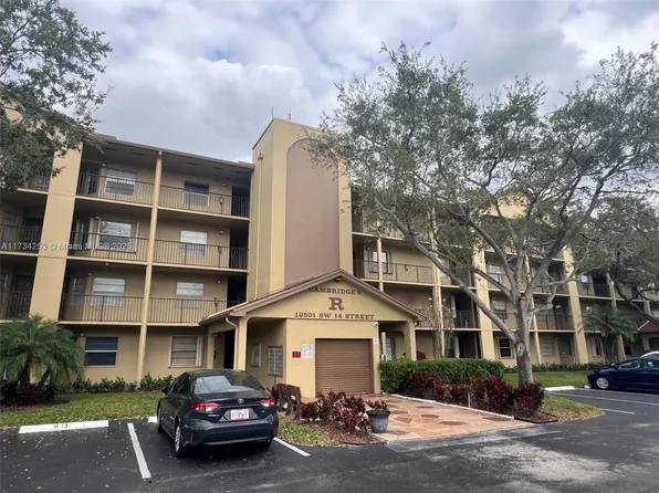 12501 SW 14th St APT 313R, Hollywood, FL 33027