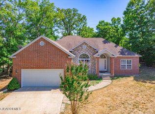 850 Duckhead Rd, Lake Ozark, MO 65049