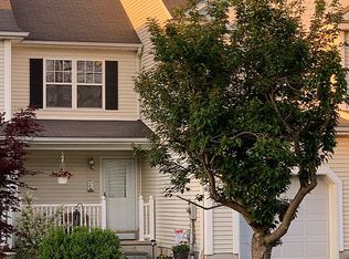 11 Osborne Gln, Poughquag, NY 12570