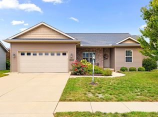 1403 River Birch Dr, Chillicothe, IL 61523