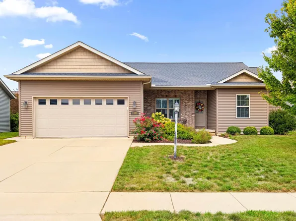 1403 River Birch Dr, Chillicothe, IL 61523