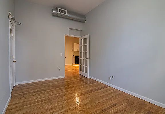 5th image of 107 Troutman St #1AA
