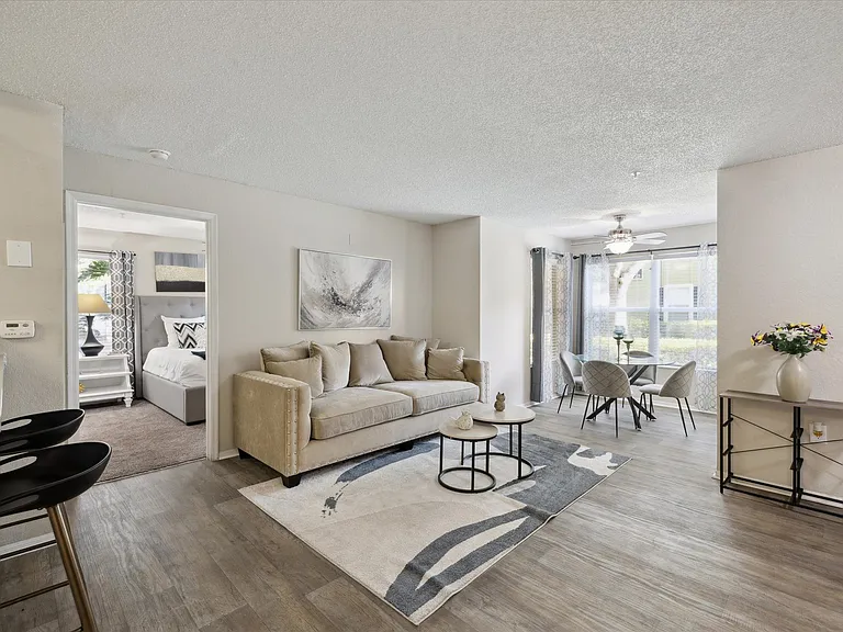 2 Bedroom (Renovated) - 2 Bed / 2 Bath - 962 Sq.Ft.