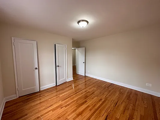 Rented by Karten Real Estate Services LLC | media 6