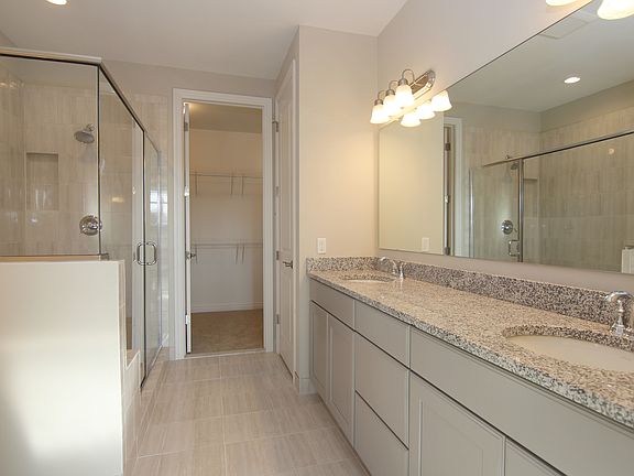 4th image of 5821 Hartwick Dr