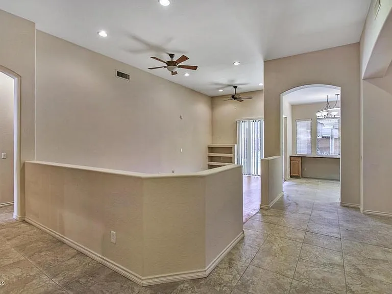 4823 E Williams Dr — Photo 4
