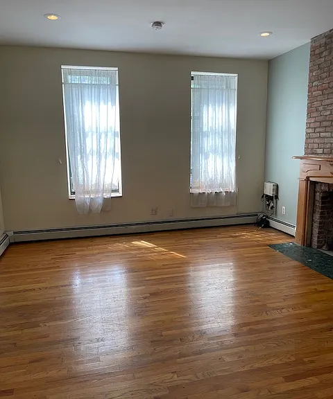 30 Erie St #1 — Photo 8