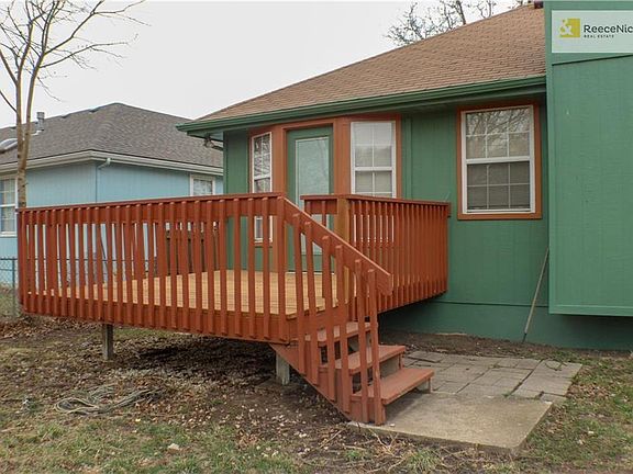 New Deck for entertaining in large yard.