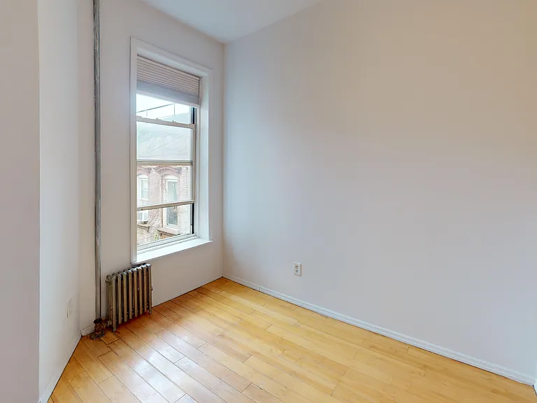 20 Spring St #10 — Photo 6