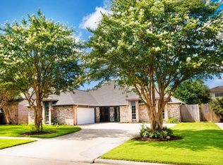 10710 Sandy Shoals Dr, Houston, TX 77071