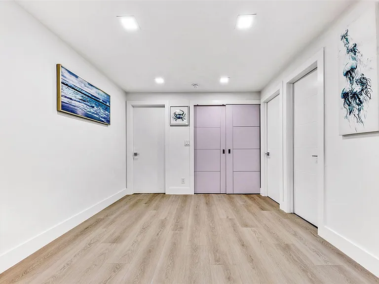 3329 NE 17th St — Photo 11