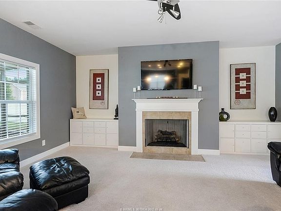 4th image of 109 Grand Ct N