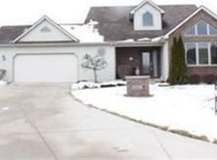 10911 River Oaks Dr, Fort Wayne, IN 46845