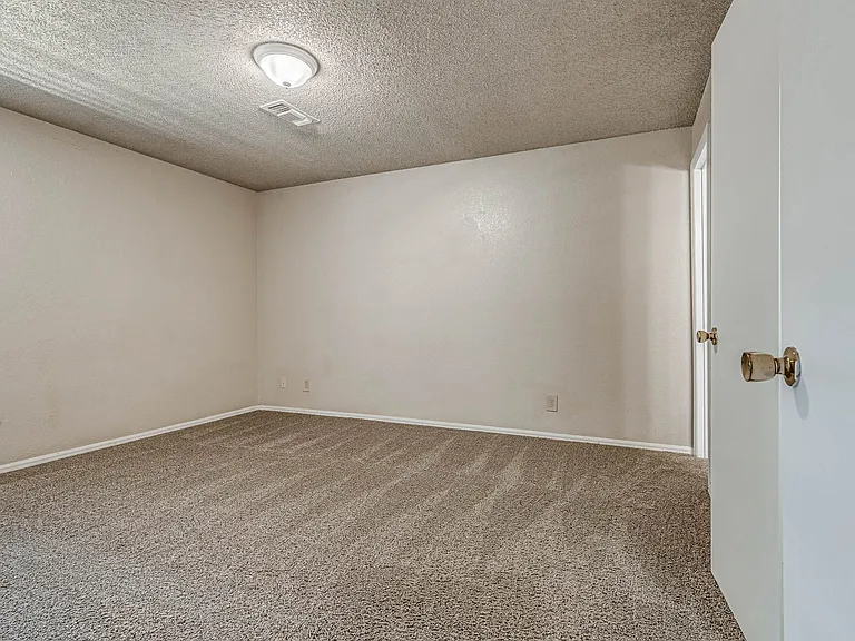 Riverchase Apartments — Photo 61