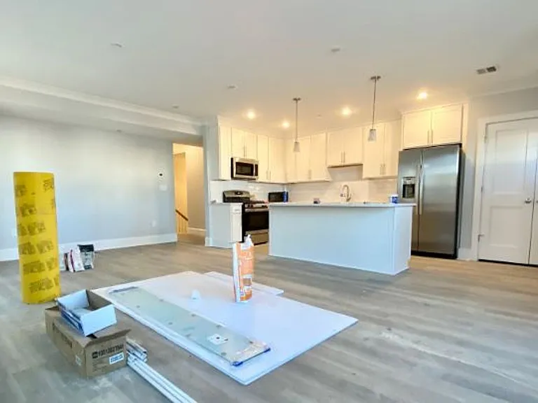 78 Beacon St #1 — Photo 4