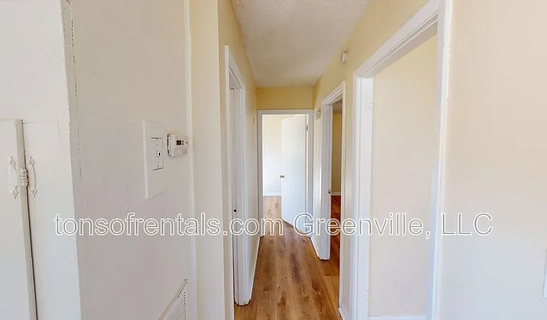 1427 Grant Cir #C — Photo 7