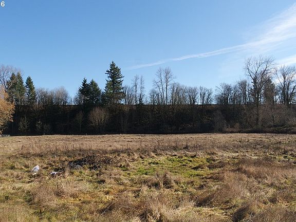 3rd image of 909 Nisqually Park Dr SE