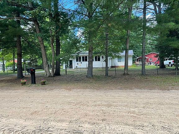 3rd image of 330 Pine St