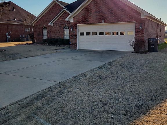 2nd image of 267 Whispering Wind Cir