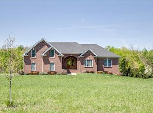 2394 Lights Chapel Rd, Greenbrier, TN 37073