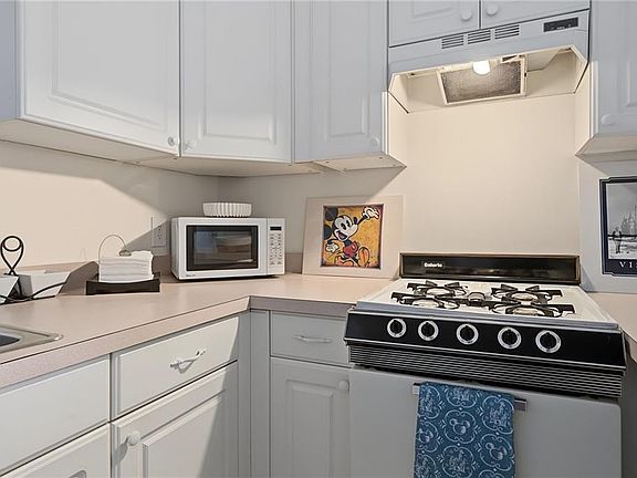 5th image of 132 Hoffman Ave APT 207
