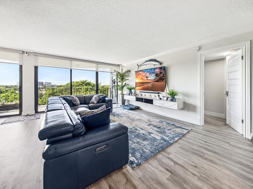 1st image of 859 Jeffery Street #6090