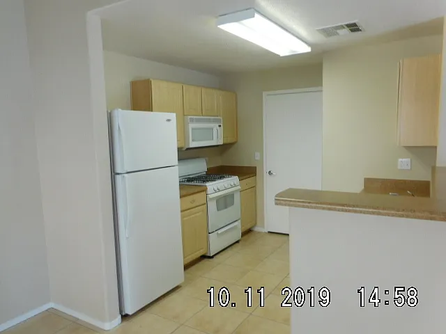 8250 N Grand Canyon Dr #1-1081 — Photo 41