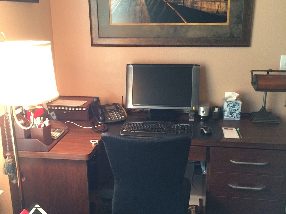 Built-in office desk