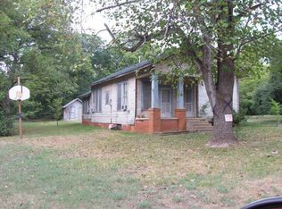 915 Micheaux Ave, Palestine, TX 75801