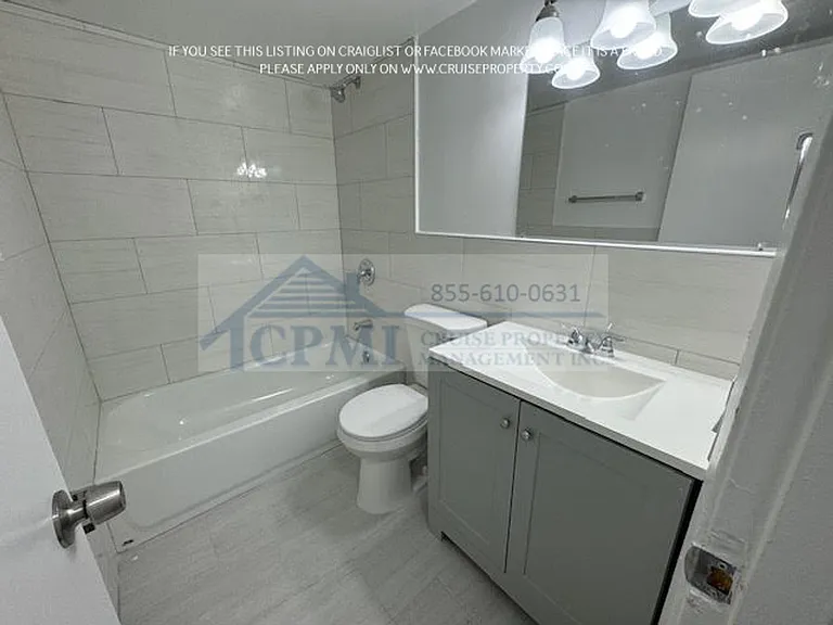 1958 McKinley St Hollywood, FL 33020 — Photo 20