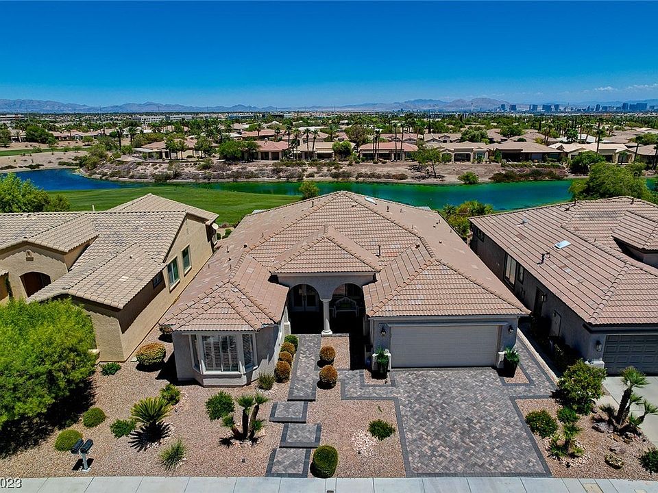 1st image of 4398 Bella Cascada St