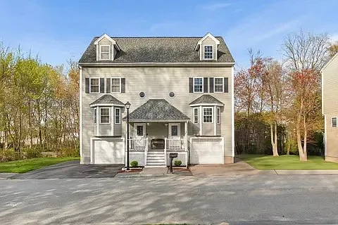 24 Willow St — Photo 11