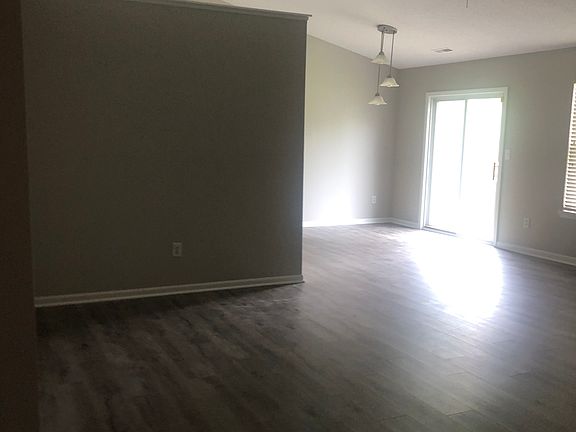 3rd image of 17356 Pine Wood Ln