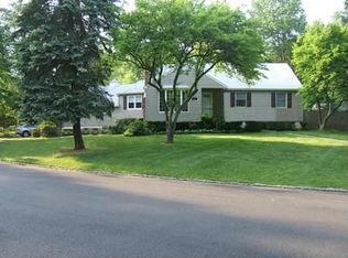 1900 Quimby Ln, Scotch Plains, NJ 07076
