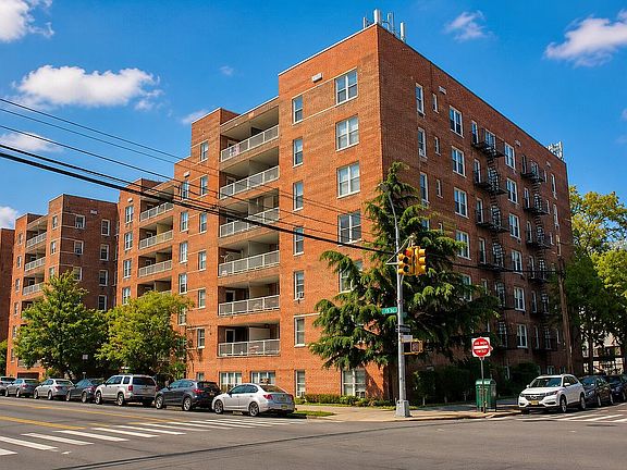 2nd image of 60-11 Broadway APT 5T